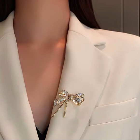Anthropologie Jewelry - Elegant Gold Bow Brooch with Crystals.